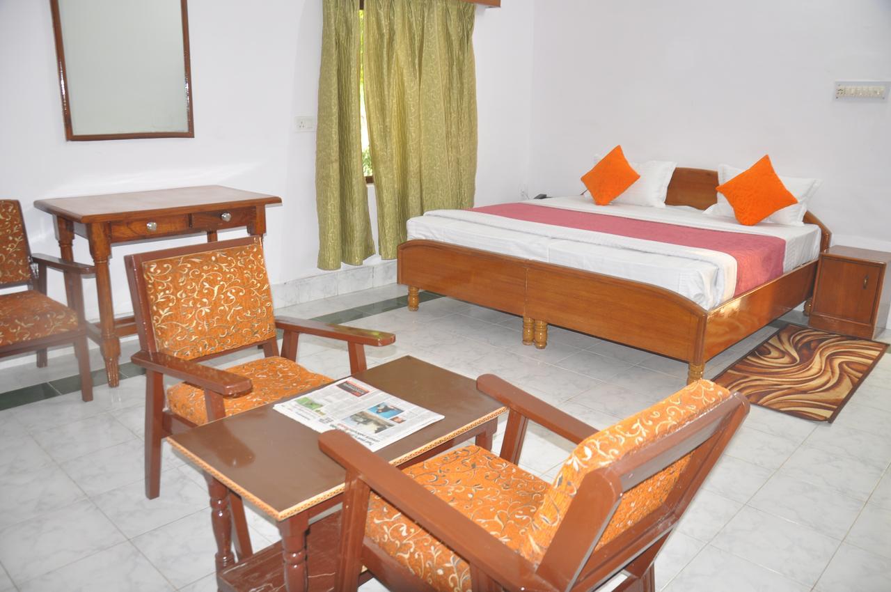 Hotel Eagle Nest Баратпур Екстериор снимка