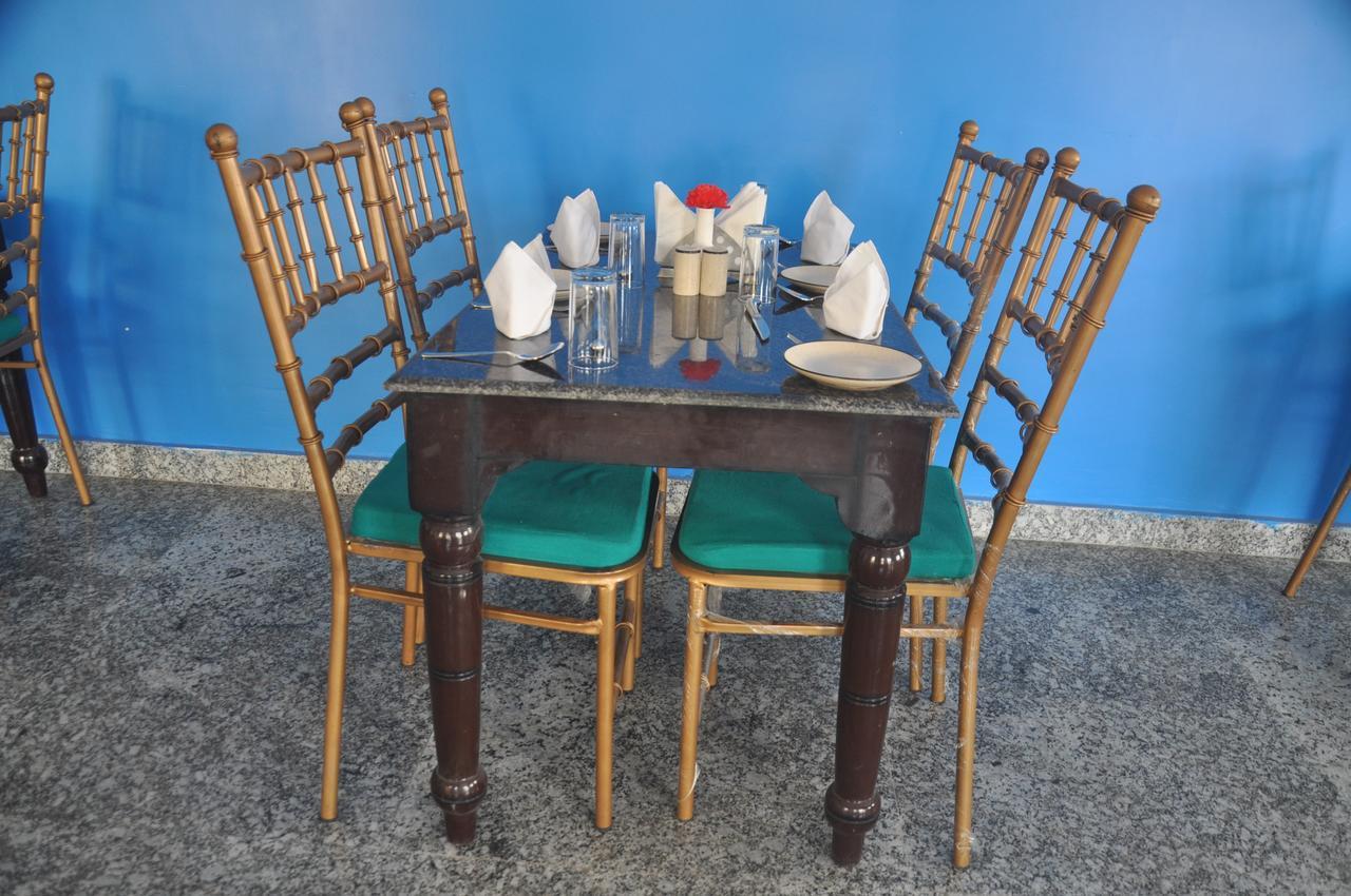 Hotel Eagle Nest Баратпур Екстериор снимка